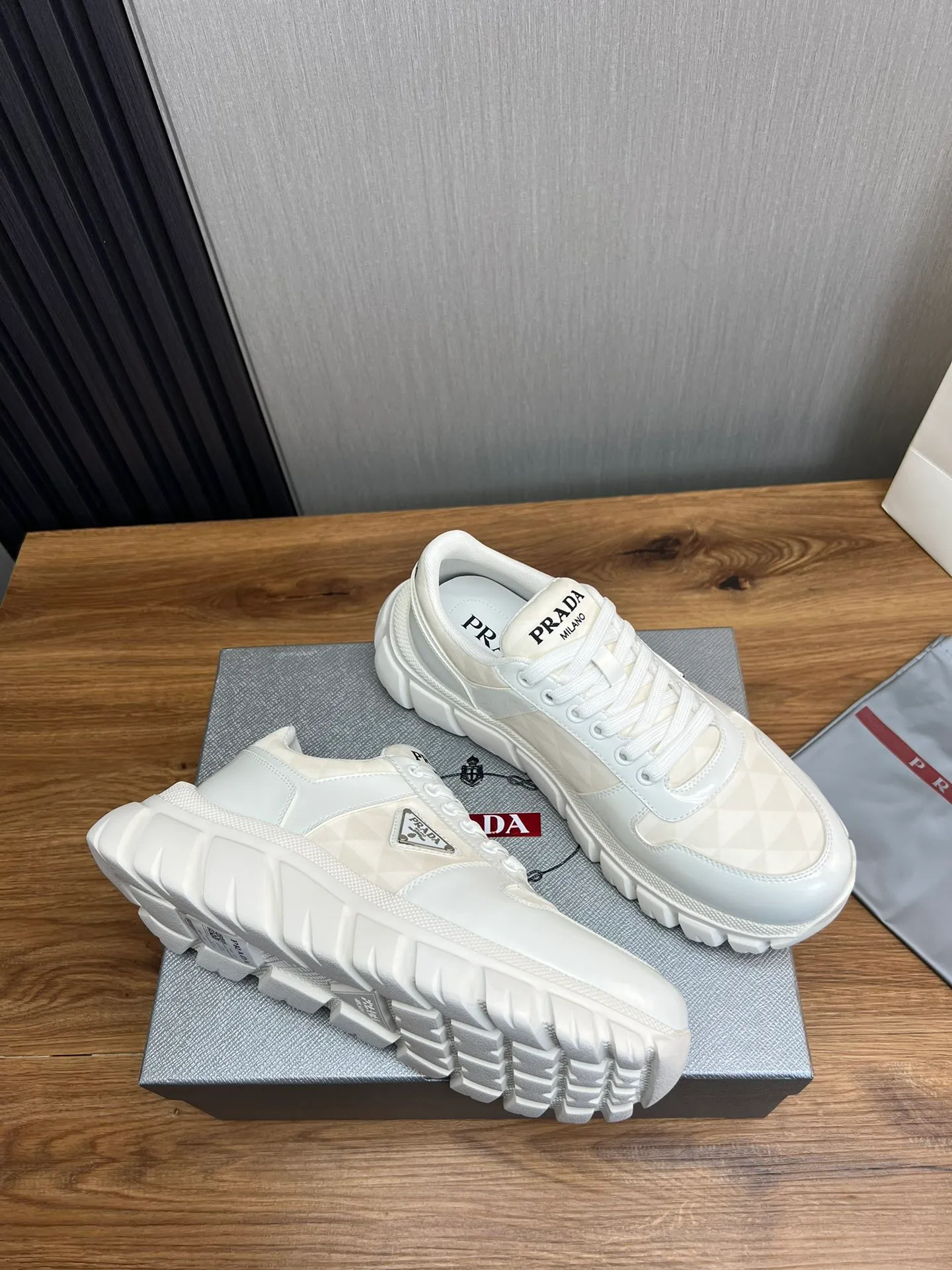 Men's shoes 💰560💰 [PRADA] Men's shoes are popular in the counter, official website is synchronized, 1 high-quality shipment ✔️Original cowhide + cowhide lining, 1🆚1 replica, original sole, 38-45 (45 customized, non-refundable)